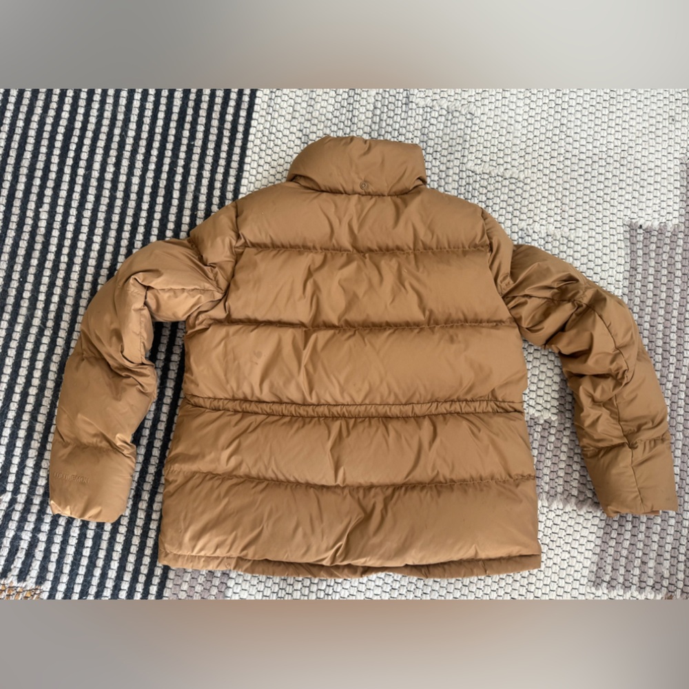 Lululemon Wunder Puff Jacket Hooded Goose Down Jacket
Bold Beige size 8 - Picture 7 of 11
